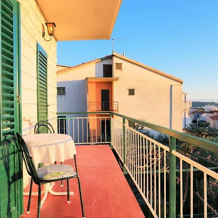 And With Parking Space - 18028 Guest house