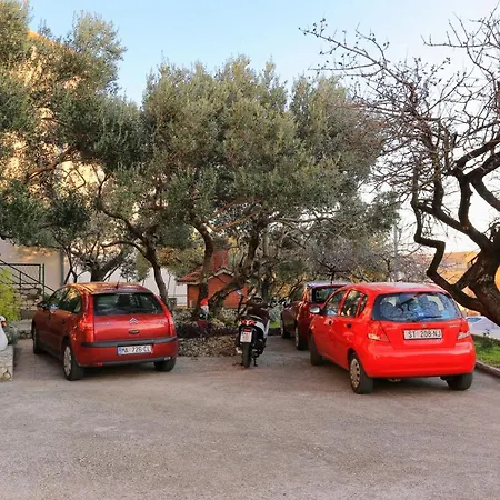 Affittacamere And With Parking Space - 18028 Makarska